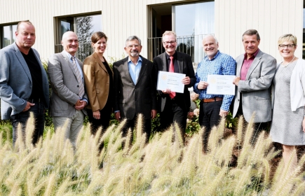 Von links: Matthias Christ, Präsident Rotaryclub (RC) Olten West, Erich Huber, RC Olten West, Miriam Ragaz, Präsidentin RC Gösgen Niederamt, Rudolf  Stäubli und Hugo Saner, Herzstiftung Olten, Eric Misteli und Kurt Friedli, Förderverein Vorstädtli Sonnehu